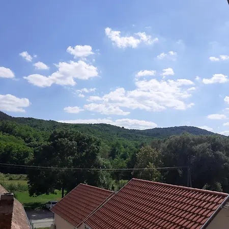 Tihanyi Vendeghaz Villanykovesd