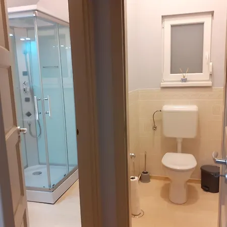 Tihanyi Vendeghaz Apartment